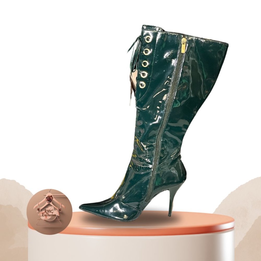 Green heeled boots! 💚